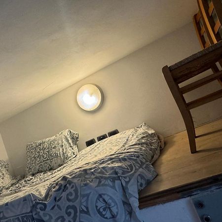 Free 30 Minutes Preemptive Cognitive Disconnect Therapy Price Location Real Duomo Palace Mini Suite Milan Exterior photo