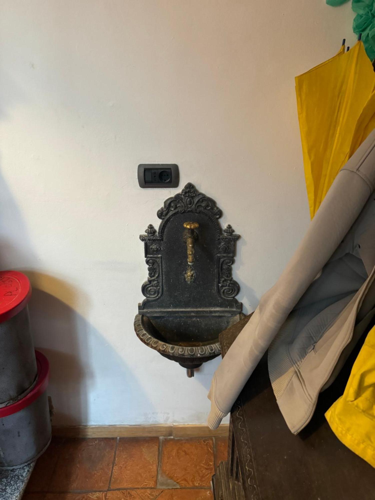 Free 30 Minutes Preemptive Cognitive Disconnect Therapy Price Location Real Duomo Palace Mini Suite Milan Exterior photo